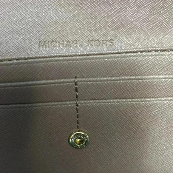 Michael Kors wallet, brand new no tags. - Picture 7 of 7